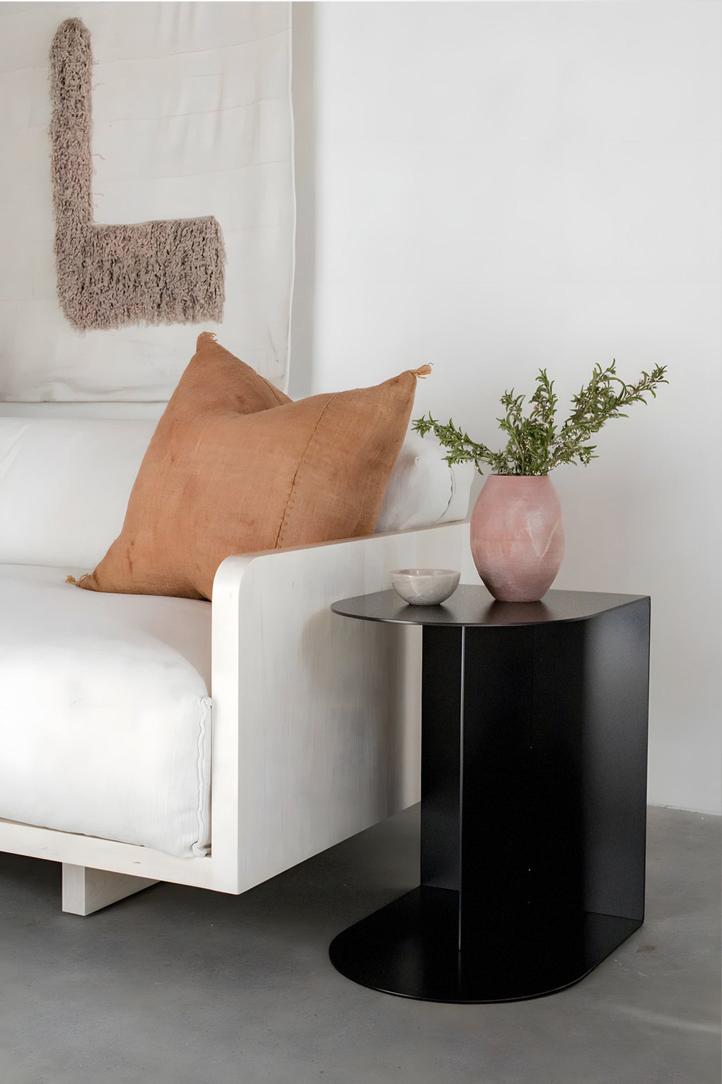 Minimalist Yan Sehpa ve Kitaplık