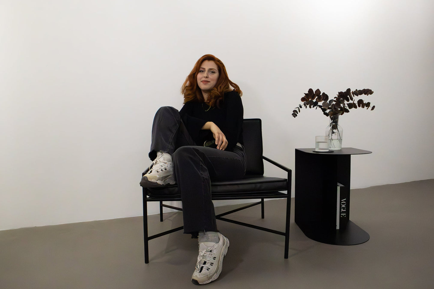Minimalist Yan Sehpa ve Kitaplık